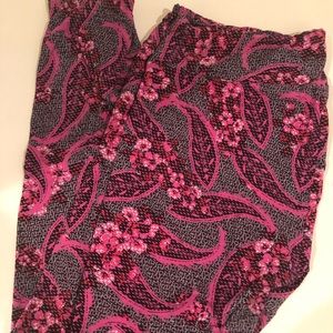 Lularoe TC pink, teal and black paisley leggings